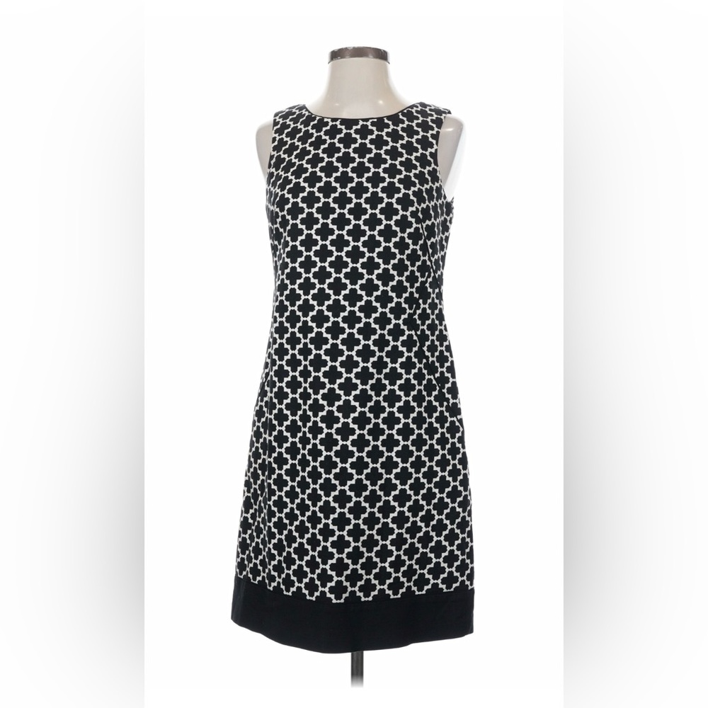 White House Black Market Black and White Sleeveless Patterned Sheath Dress